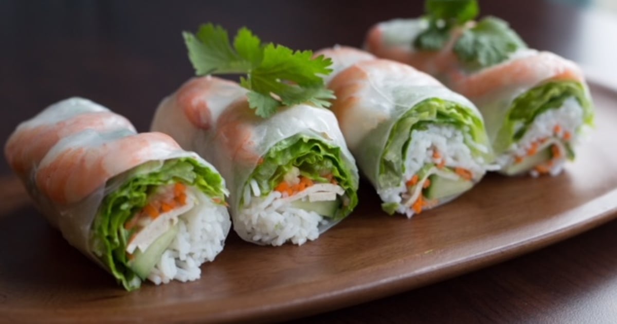 Veggie Singapore Rolls Hors D Oeuvres Menu Blueberry Hill Catering