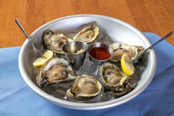 Oysters On The Half Shell Saltwater Menu Sebastian Saltwater