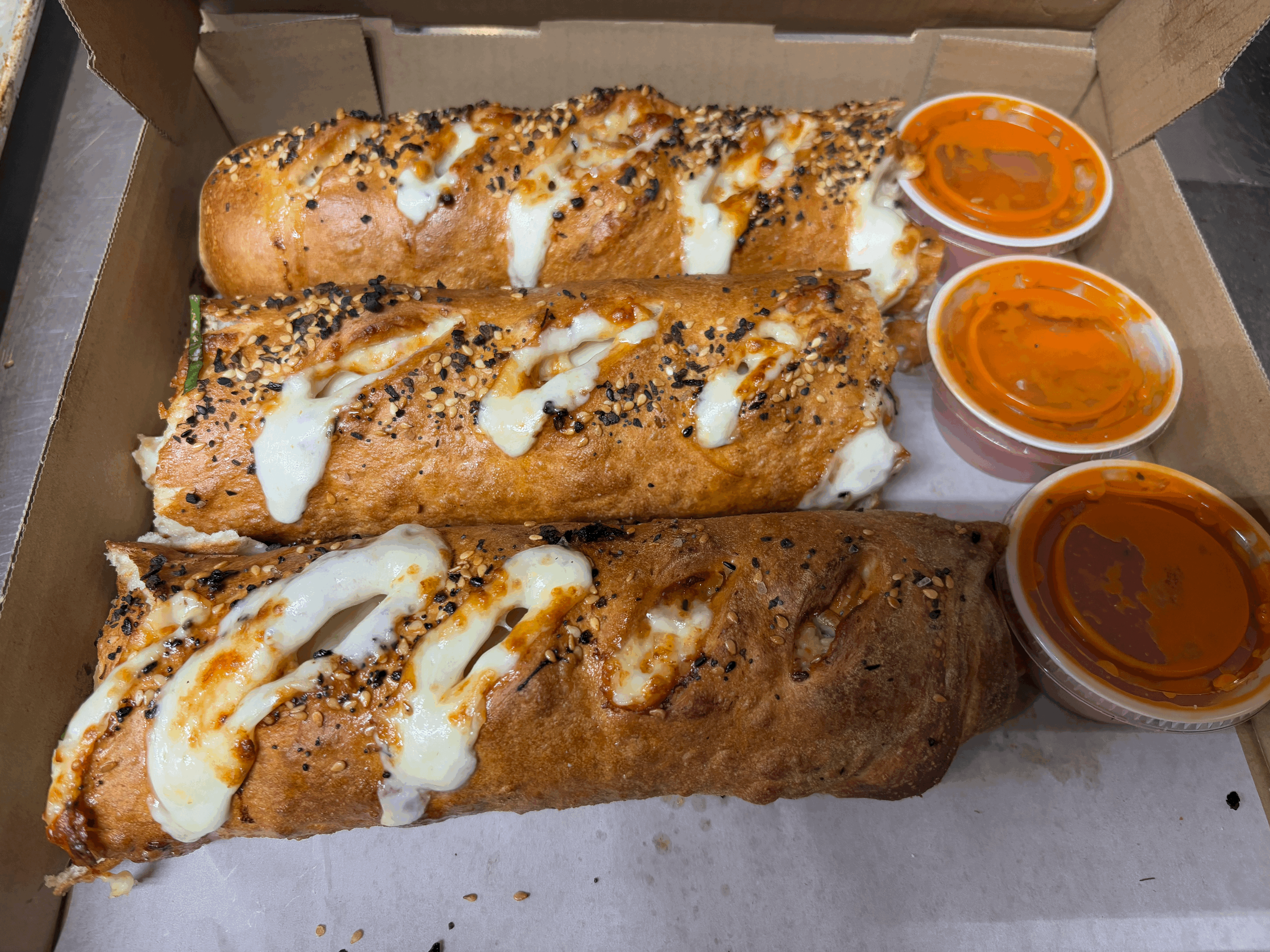 ๐ฅ "The cheesesteak Stromboli with mushrooms and onions was unbelievable!!! Thank you Zorro!!" โ Caryl Barnett We love hearing it! ๐ฅ Try it for yourself โ melty cheese, juicy steak, sautรฉed mushrooms & onions, all wrapped in our golden baked dough. ๐6708 Ventnor Ave ๐ Call ahead or order online #ZorrosStromboli #CheesesteakDoneRight #VentnorEats #StuffedToPerfection #SouthJerseyFood