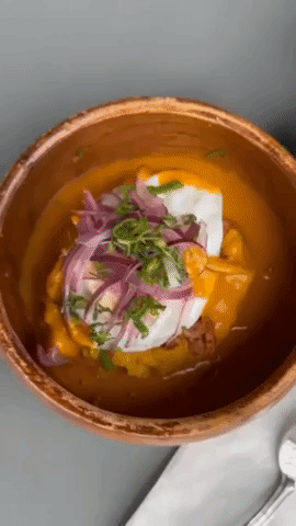sauce pour on dinner dish