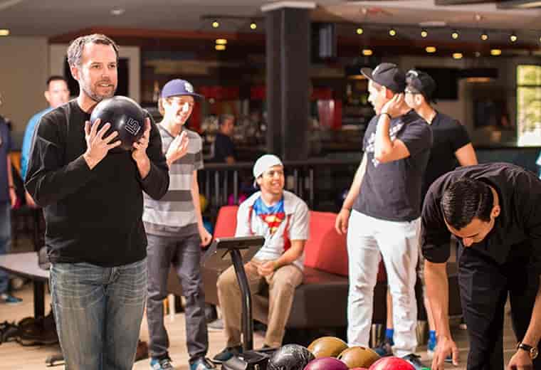 Friends bowling