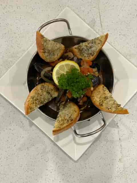 Sautéed Black Mussels