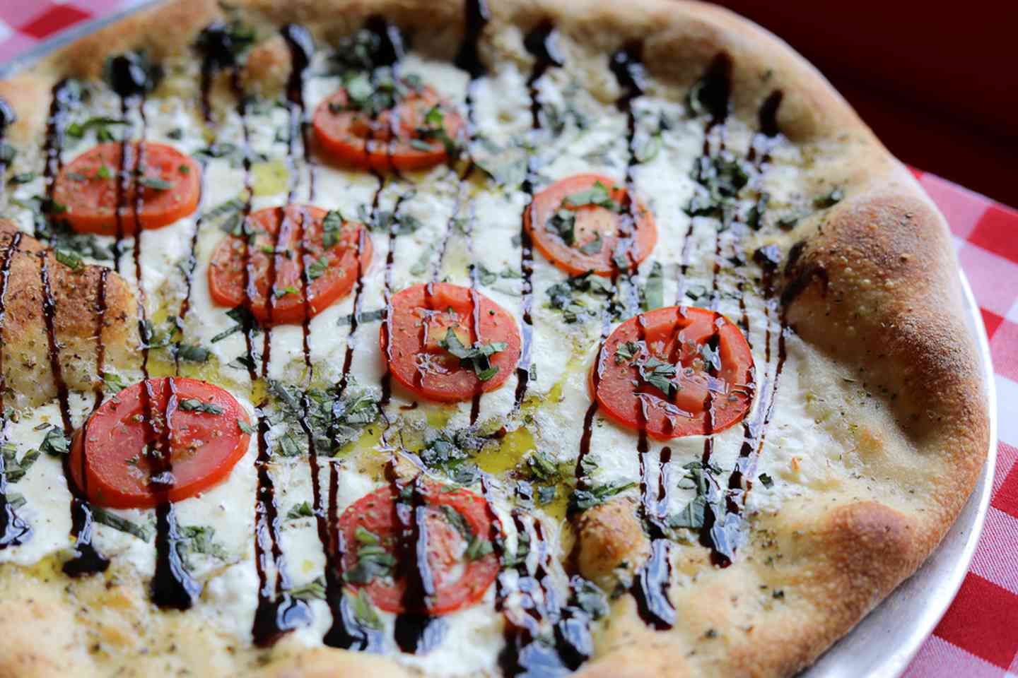 caprese pizza