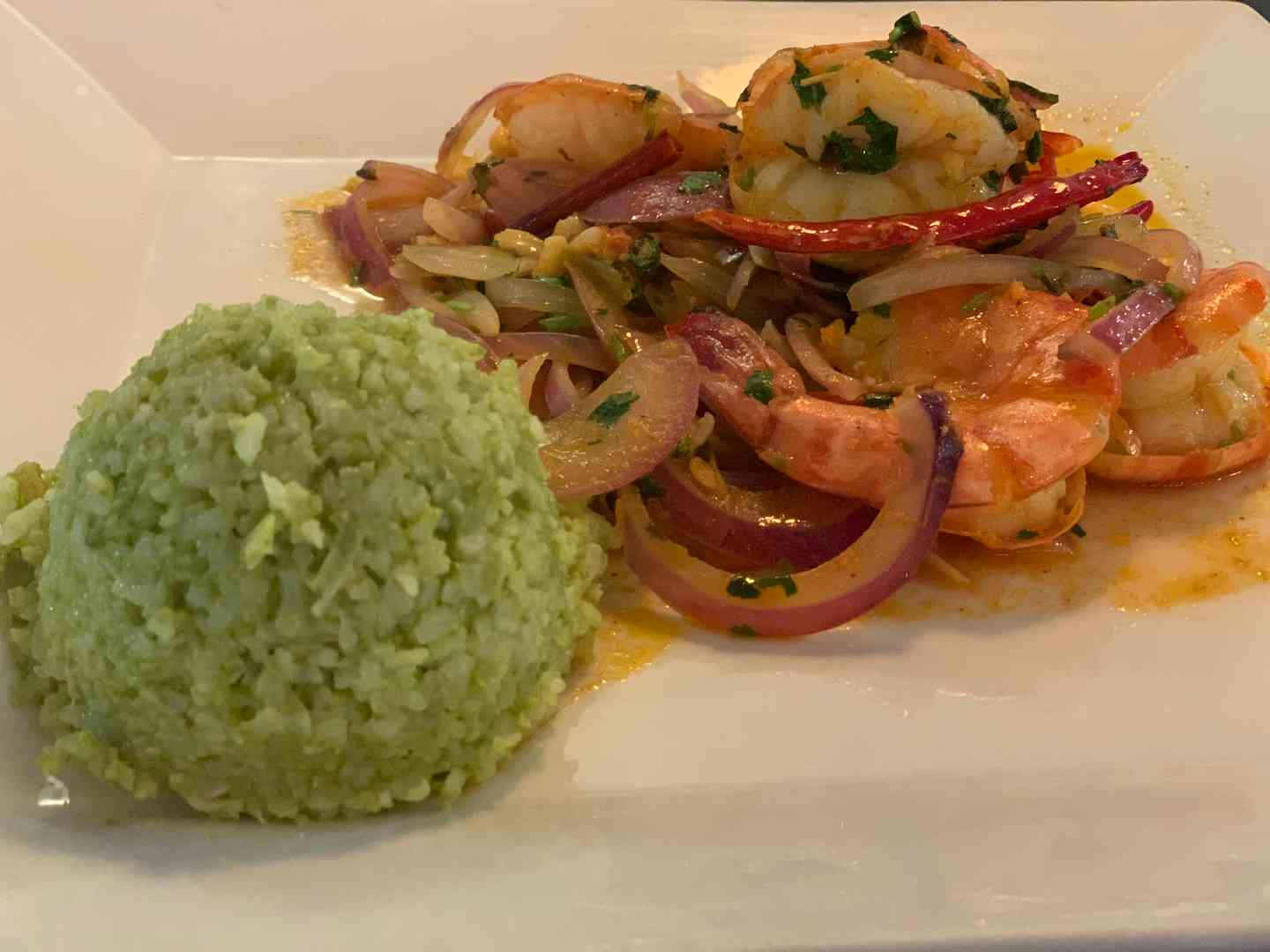 Camarones al Ajo