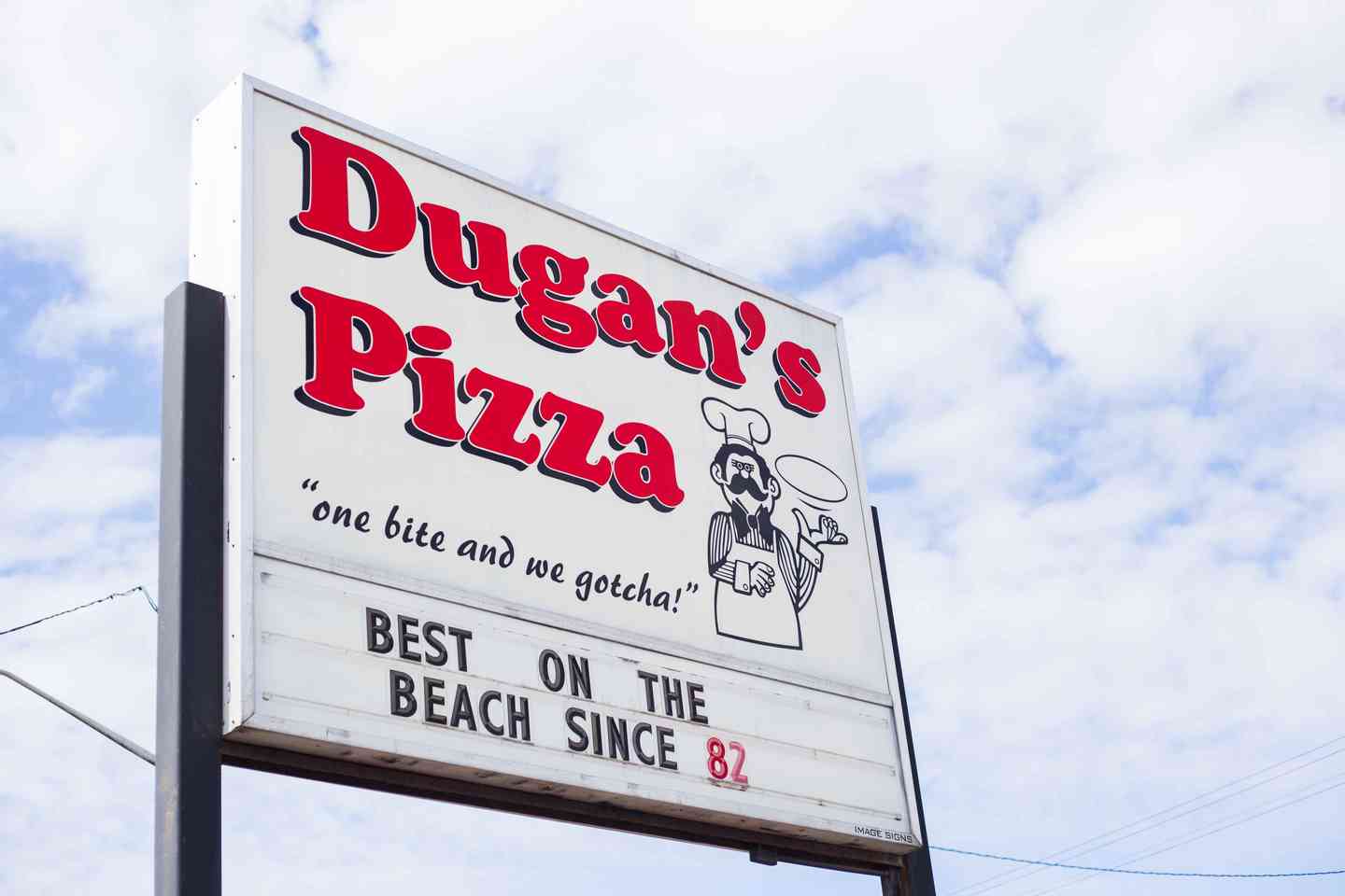 Dugan's Pizza Pizza Restaurant in Ocean Shores, WA