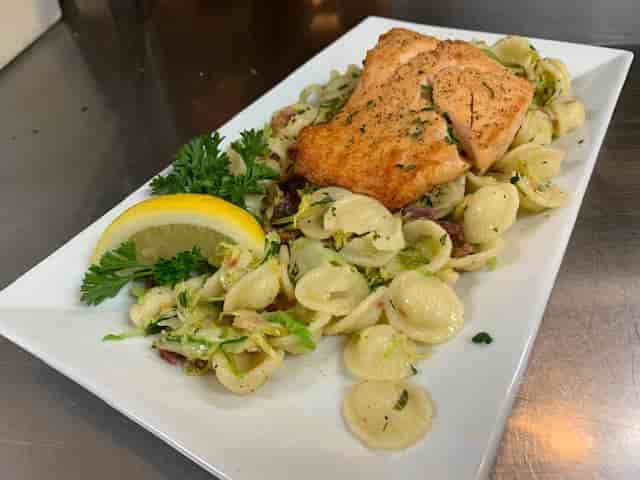 Salmon & Sprouts