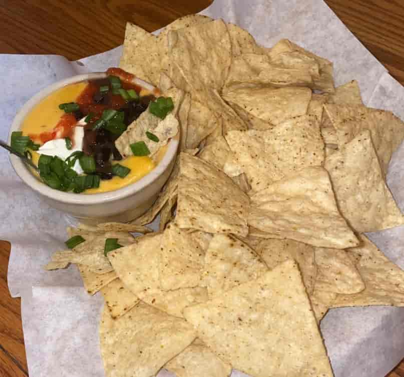 Queso & Chips
