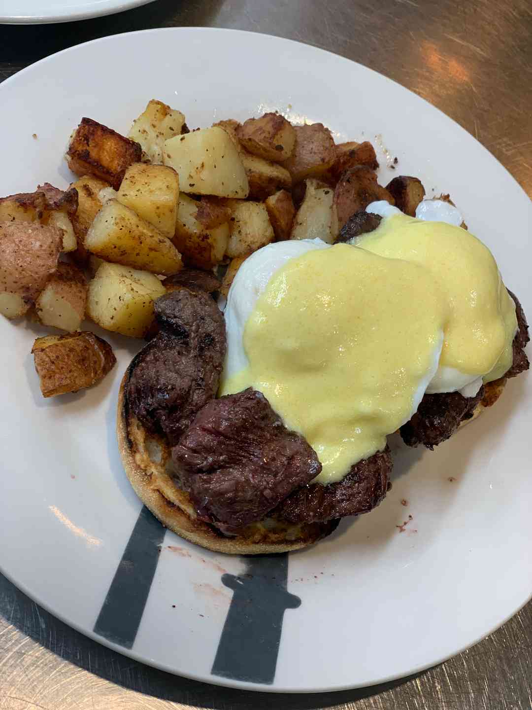Steak Tip Benedict