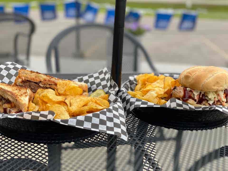 Drafts Sports Bar & Grill