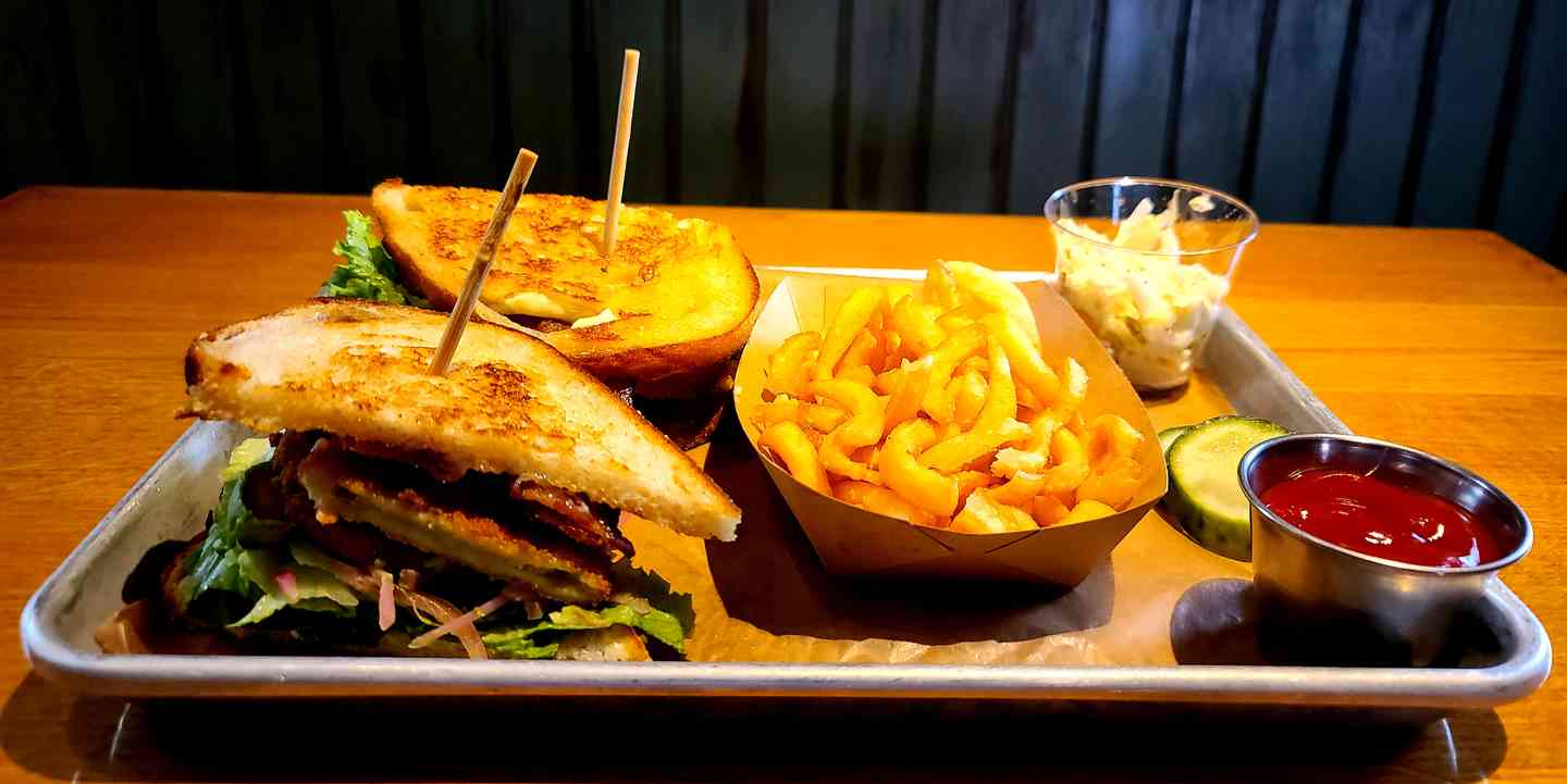 Fried Green Tomato BLTA