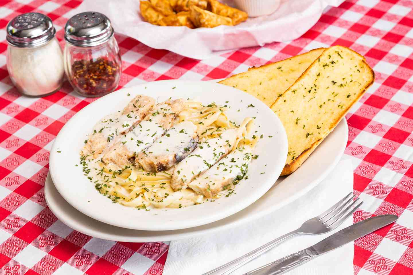 Fettuccine Alfredo with Chicken