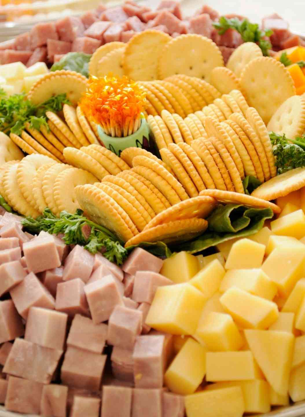 Assorted Cheese & Cracker Platte