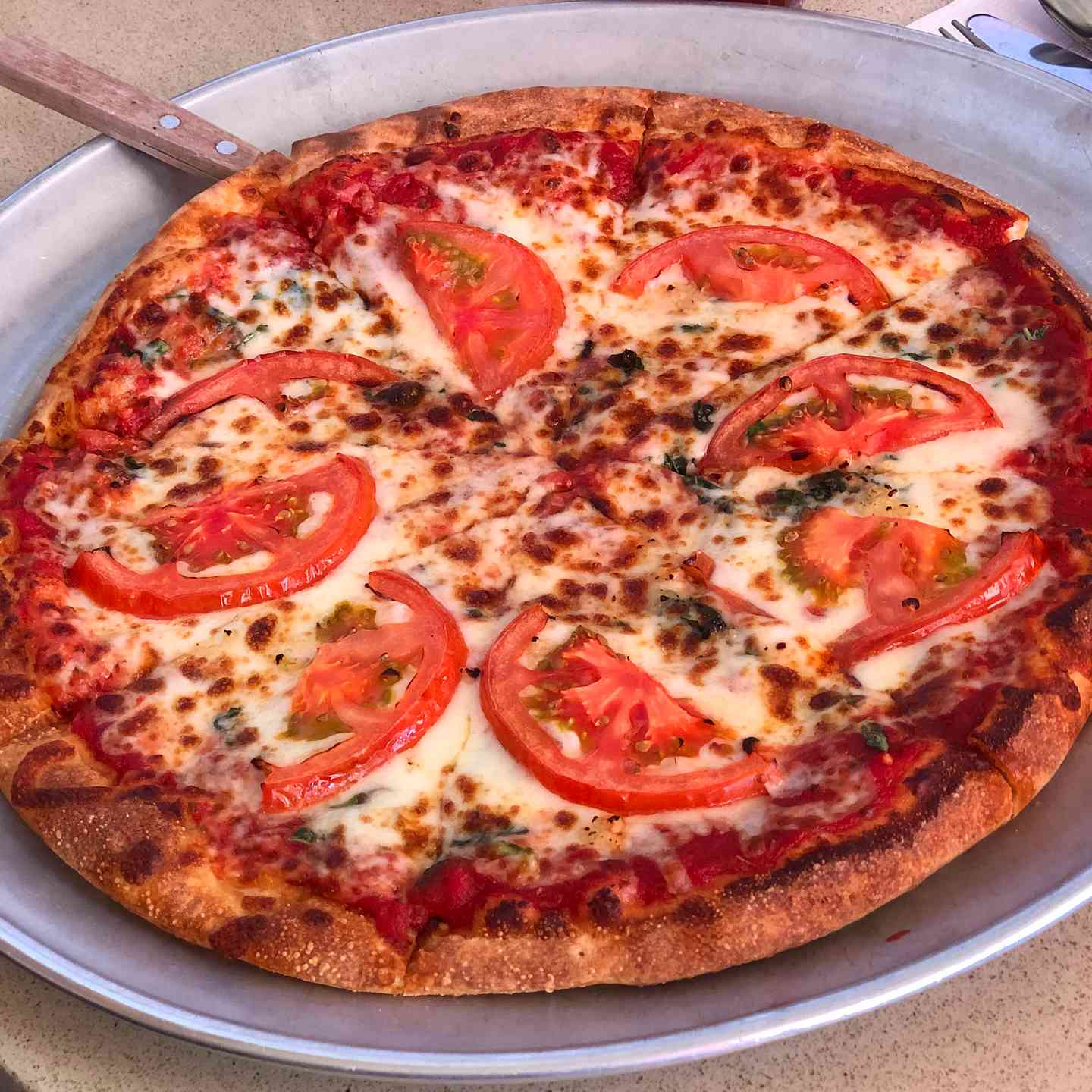 Fresh Tomatoes & Garlic Pizza