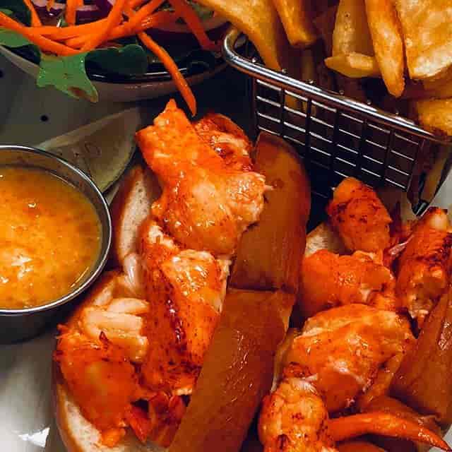 Twin Lobster Rolls