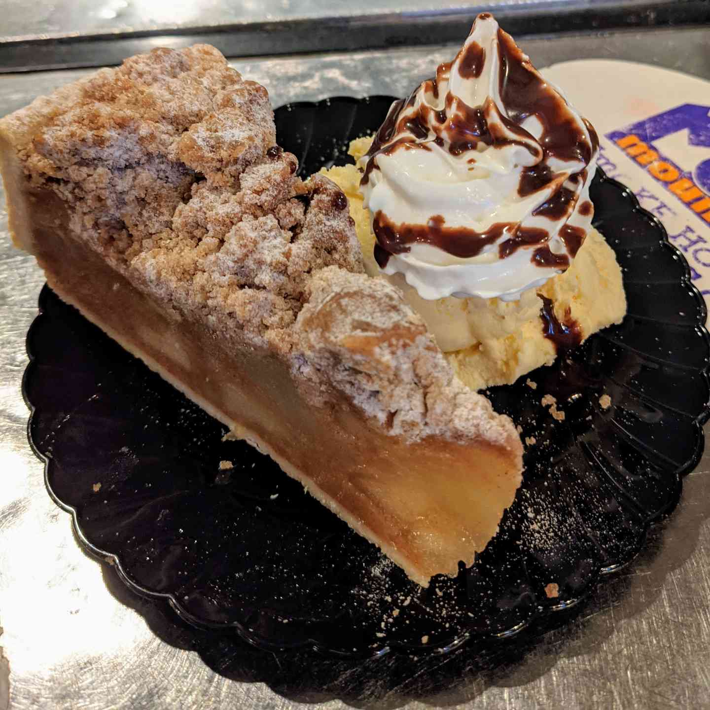 New York Apple Crumb Cake