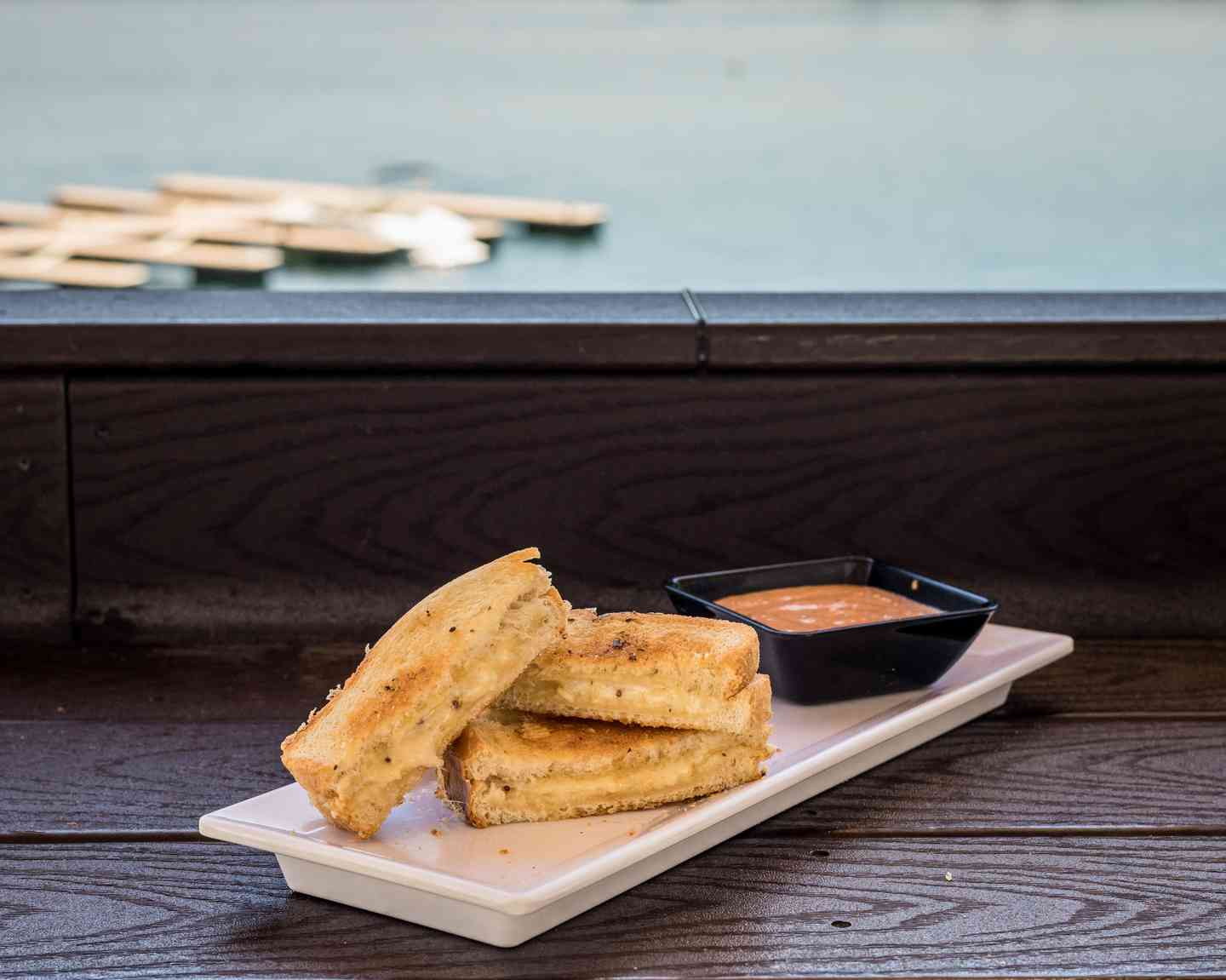 GRILLED THREE-CHEESE DIPPERS