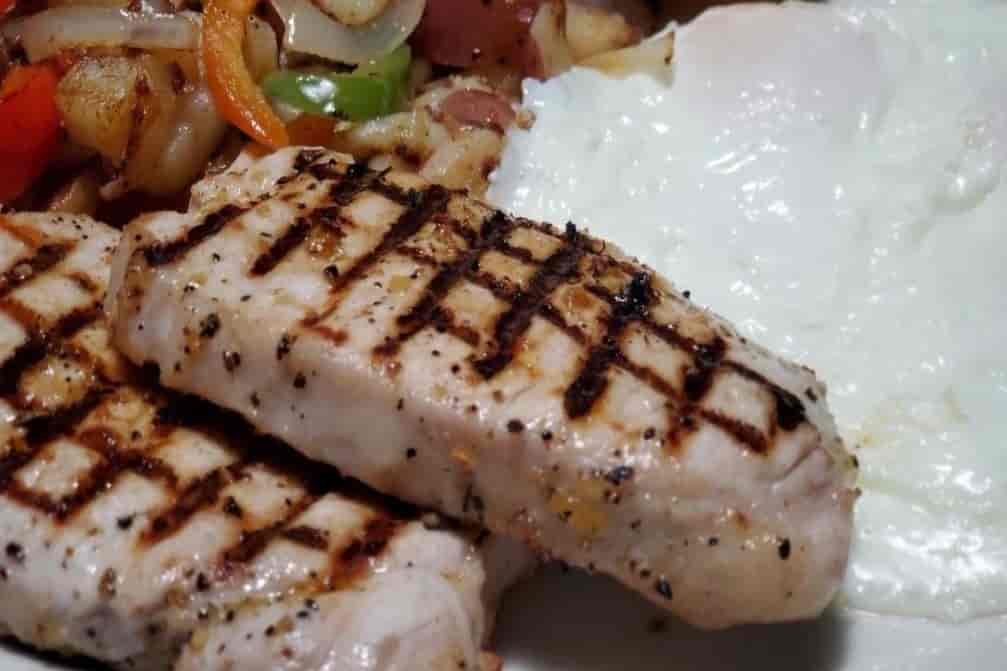 PORK CHOP & EGGS