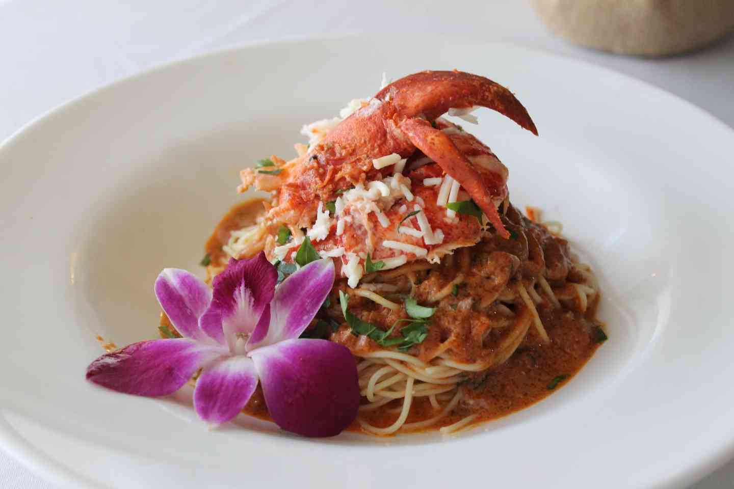 HEAVENLY- BUTTER POACHED MAINE LOBSTER MEAT
