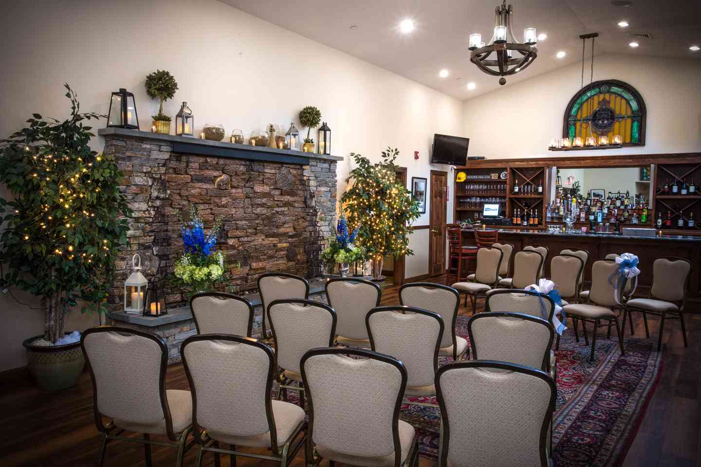 Gallery Val's Restaurant American Restaurant in Holden, MA