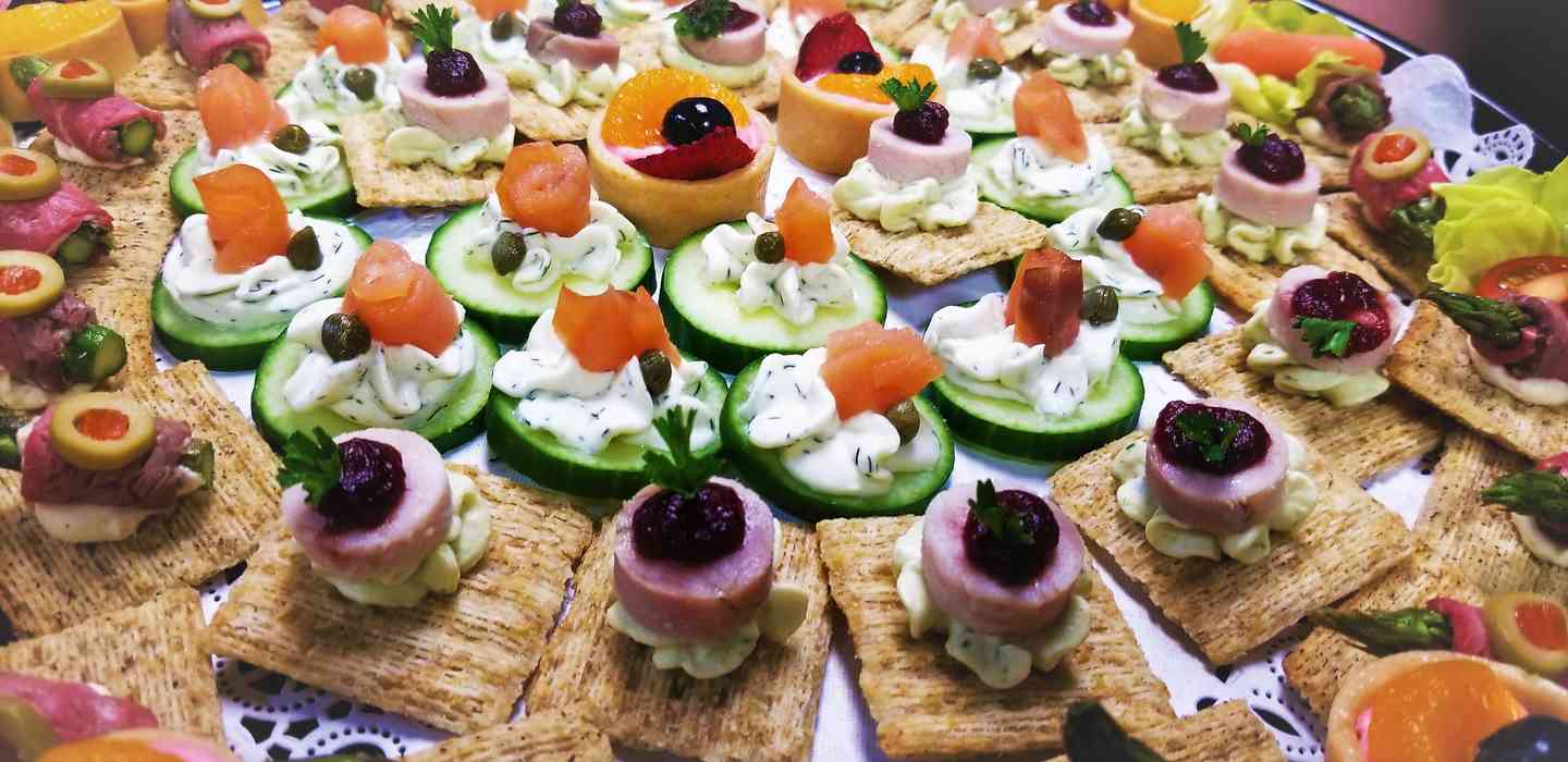 Deluxe Cold Canapés