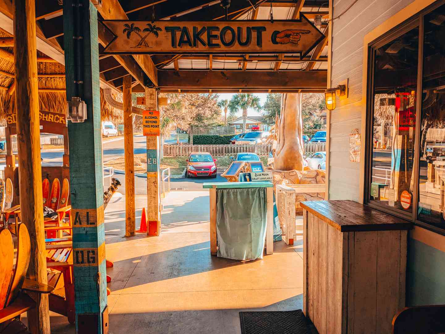 About Eaton's Beach Sandbar & Grill Restaurant in Weirsdale, FL