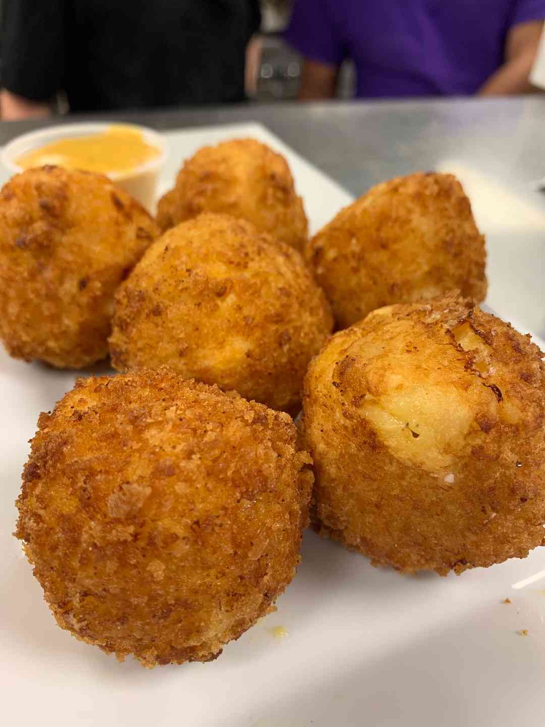 Mac 'N Cheese Balls