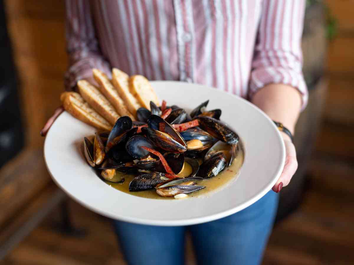 Steamed Mussels