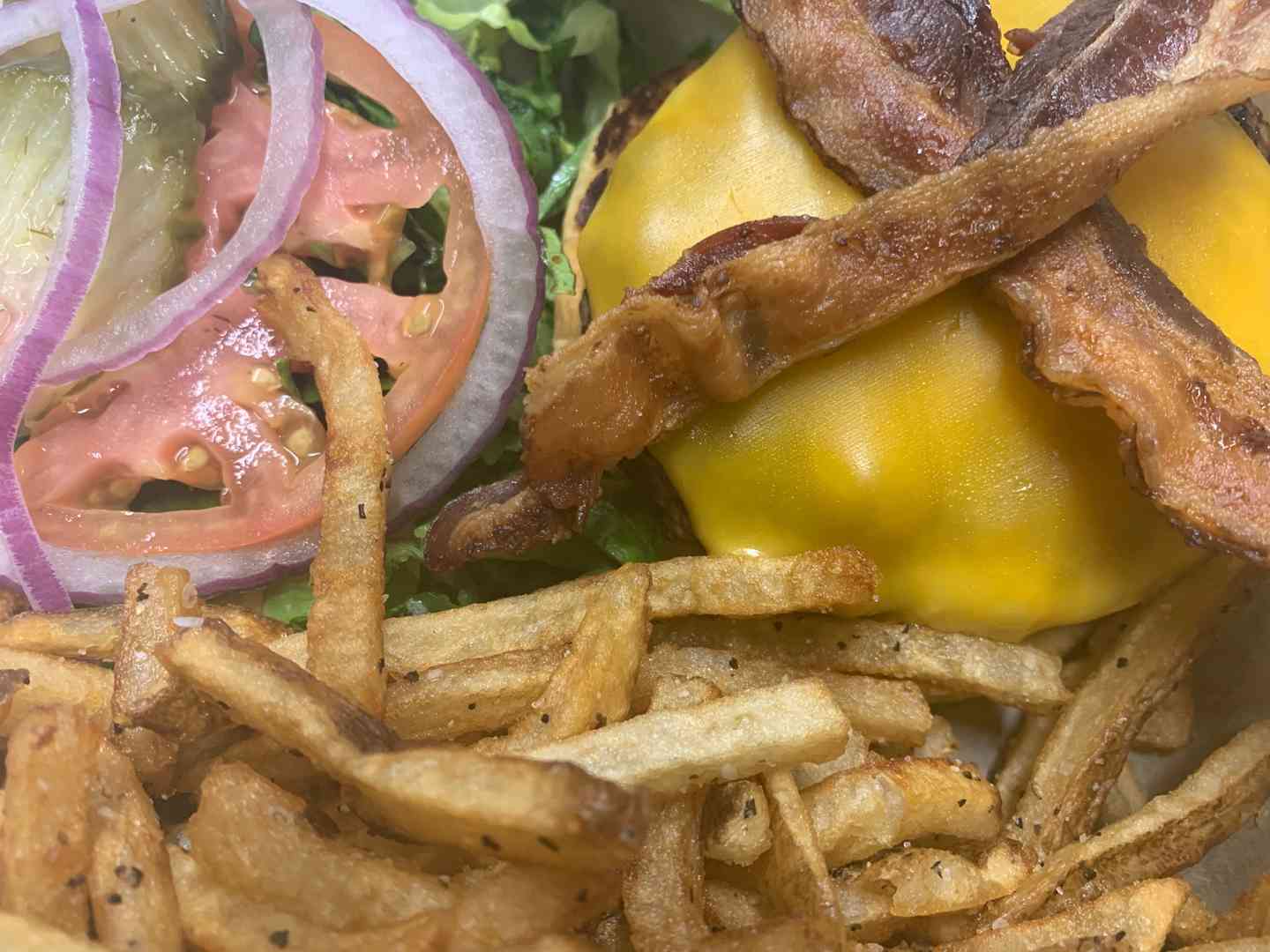 All American Bacon Cheeseburger*