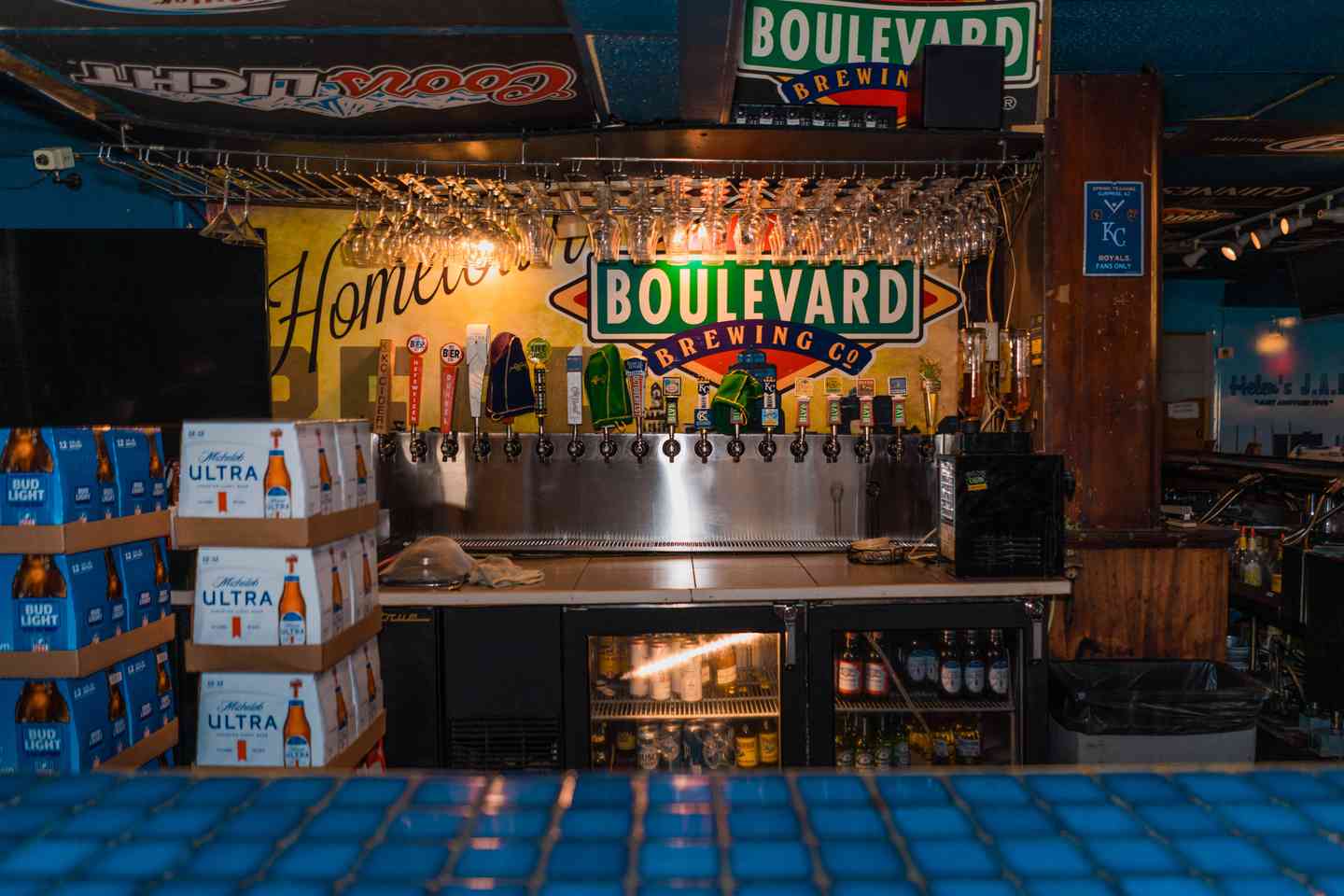 FRONT BAR interior
