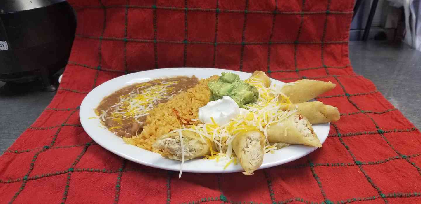 3 Taquitos Plate