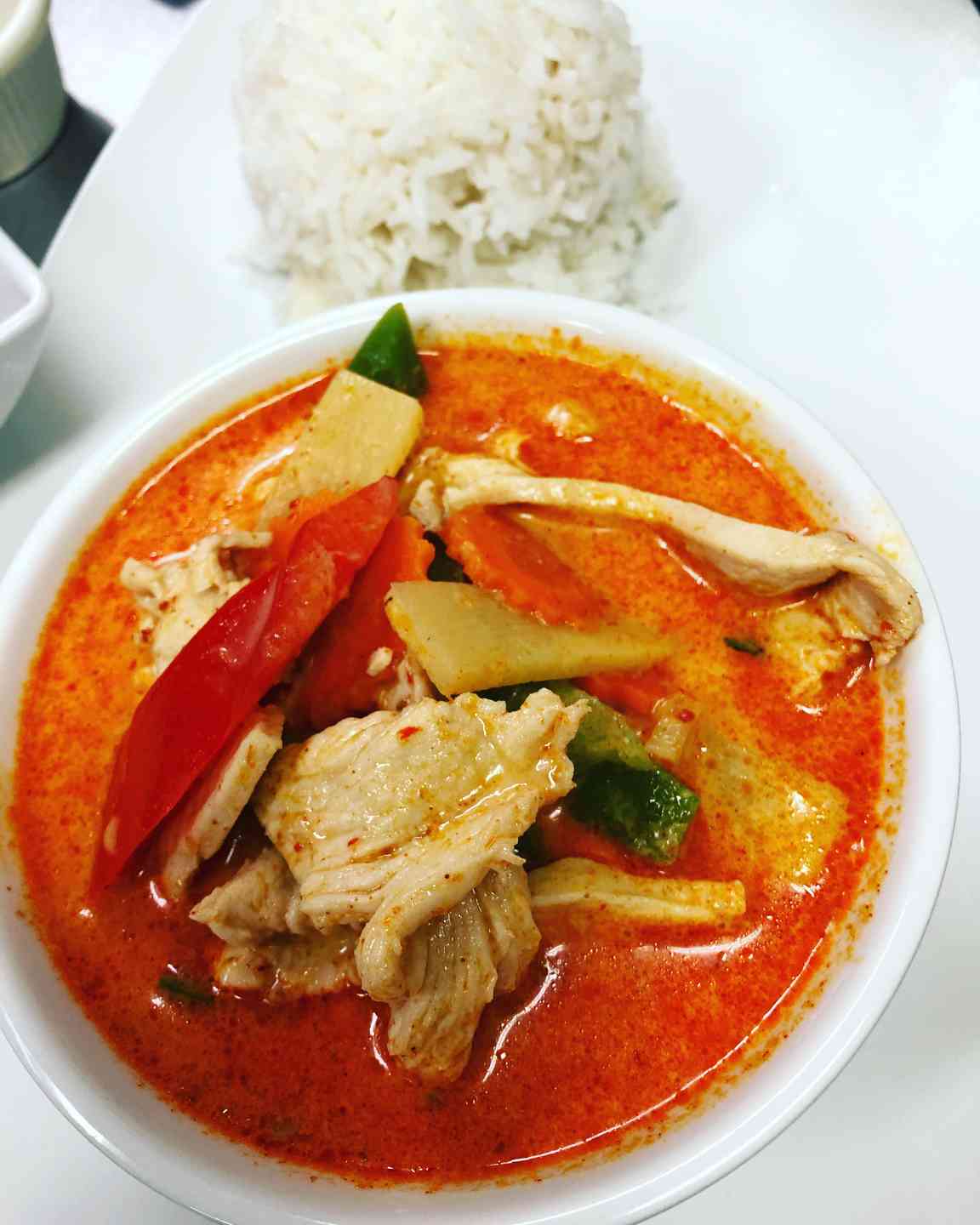 L Red Curry
