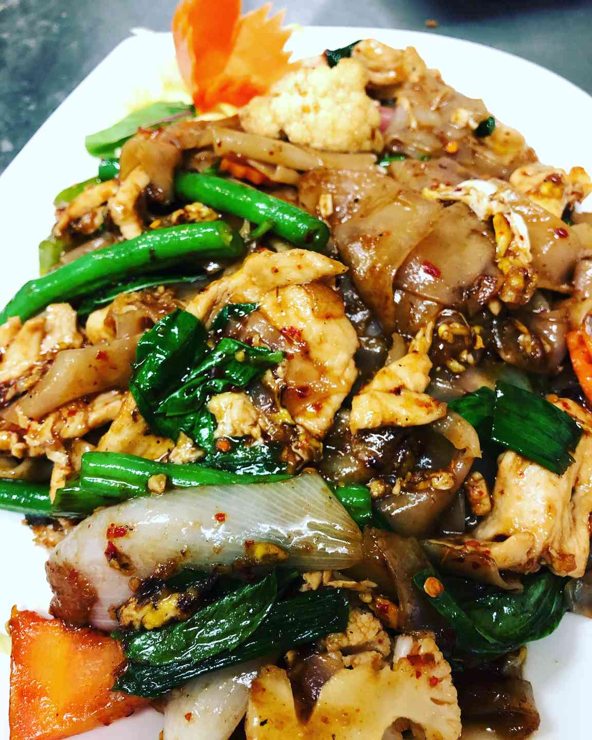 L Drunken Noodles