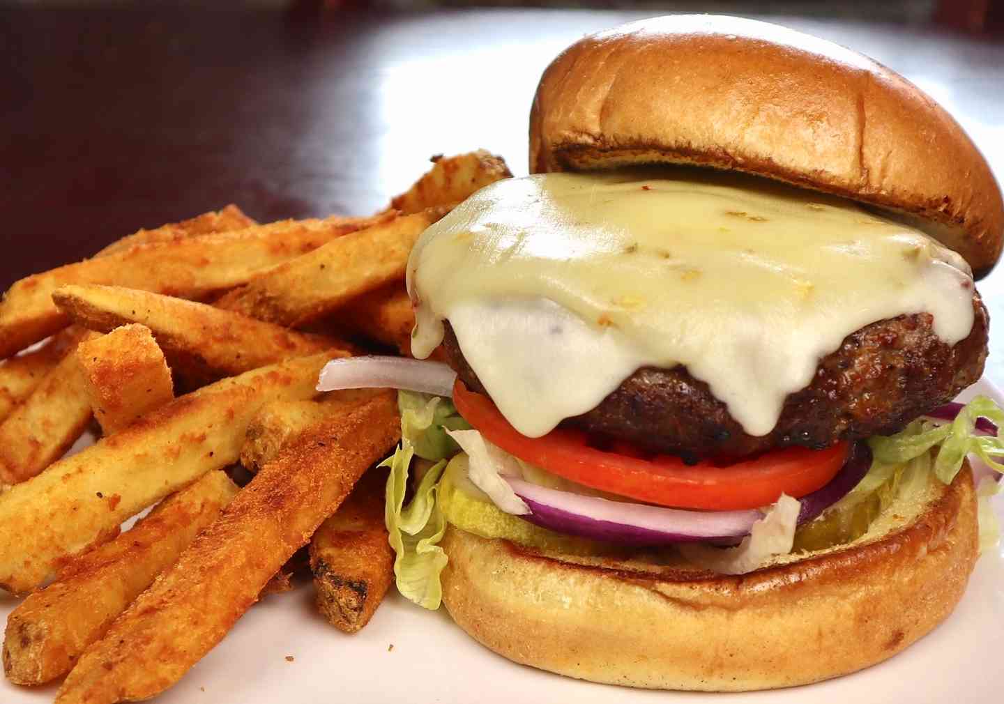 {RA} House Burger