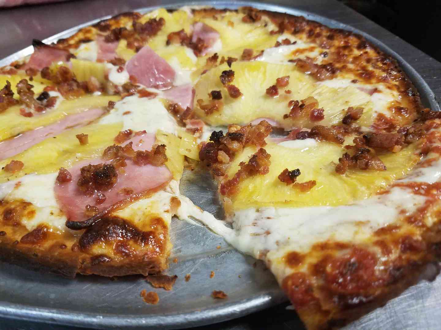 Gluten free Hawaiian pizza