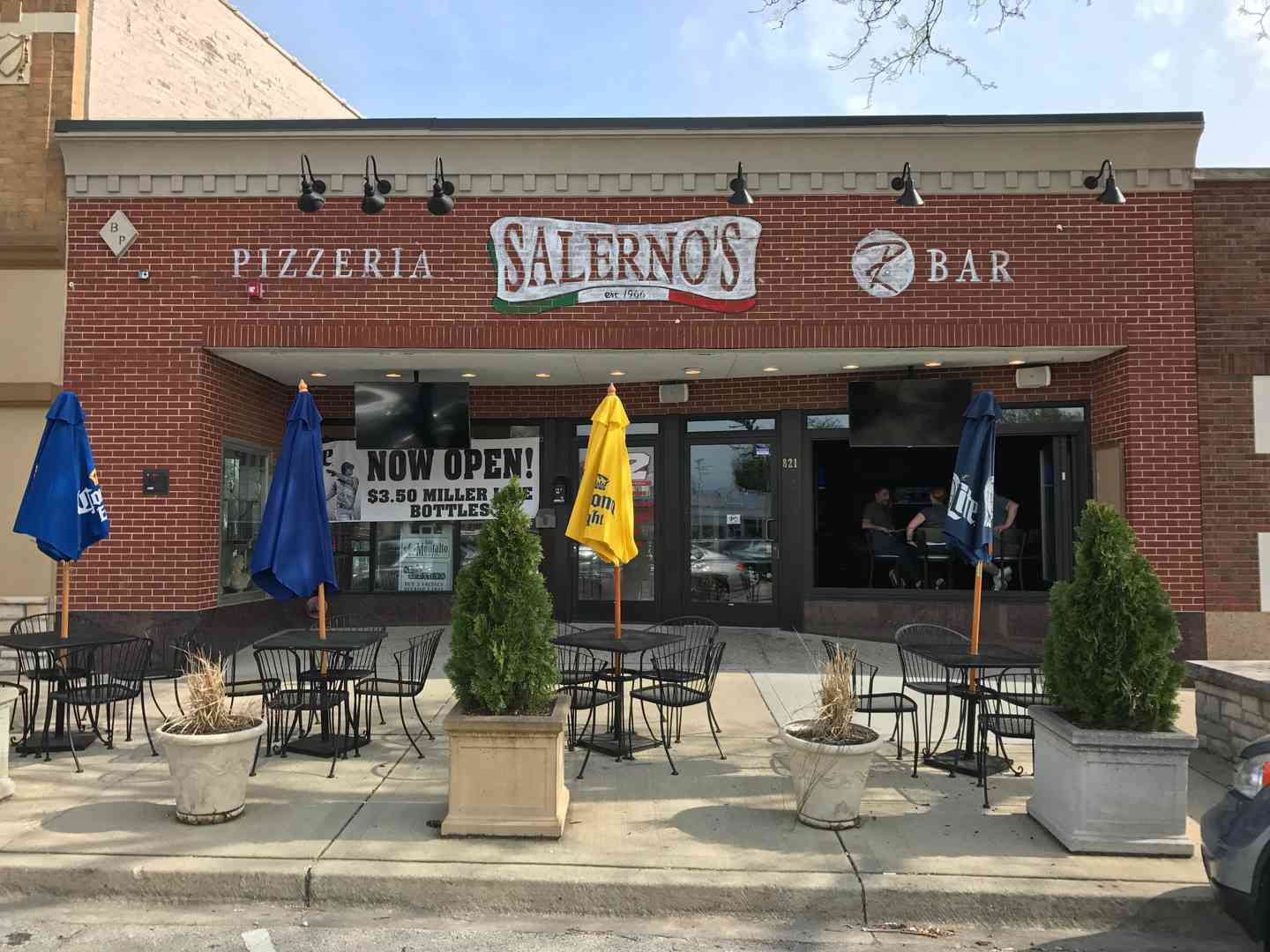 Salerno's Pizzeria & R. Bar - Western Springs