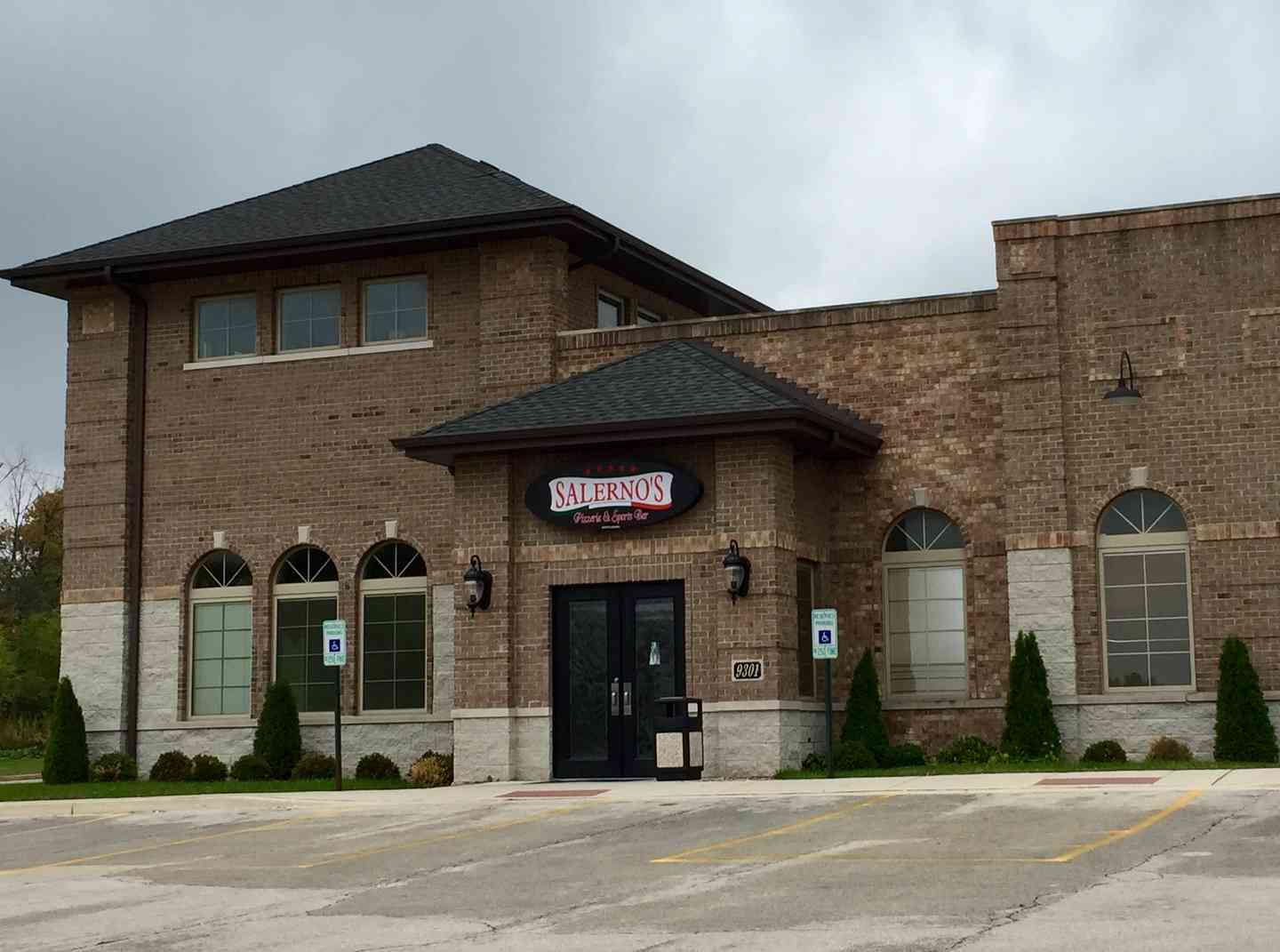 Salerno's Pizzeria & Sports Bar - Hodgkins