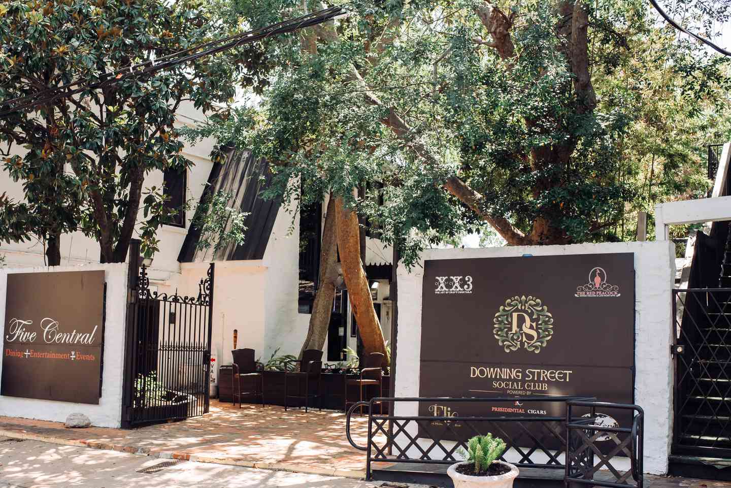 Exterior of Upper Kirby Bistro