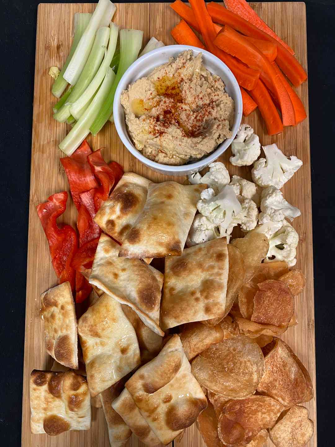 HUMMUS BOARD