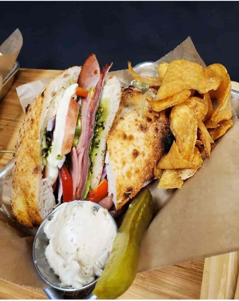 ITALIAN SANDWICH
