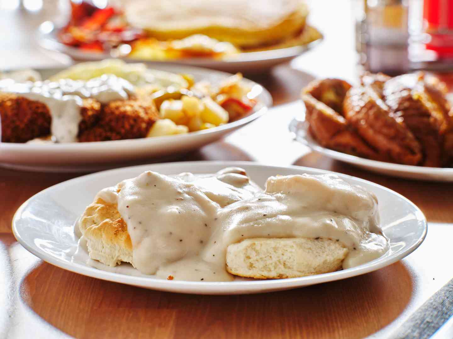 biscuit and gravy
