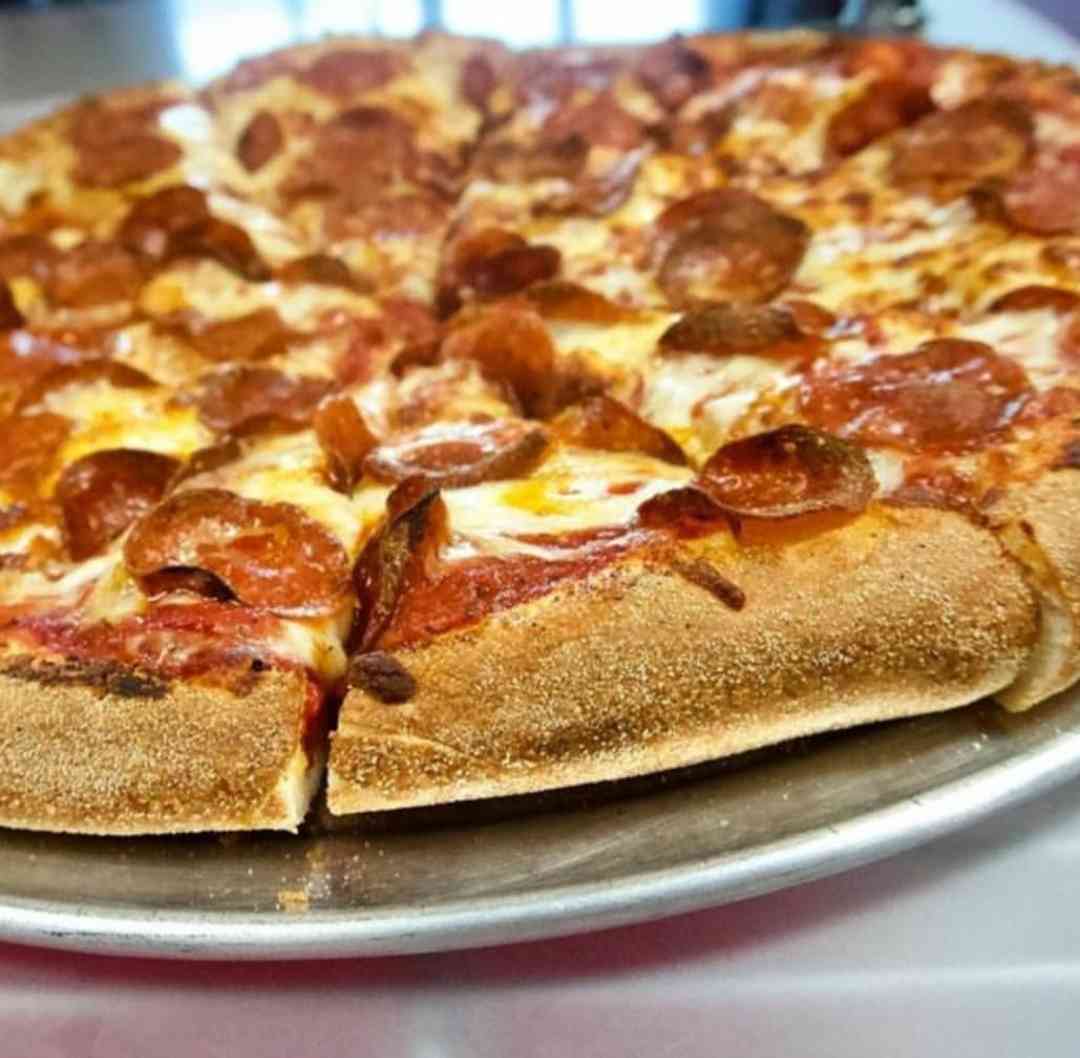 FAMILY PIZZA DEAL