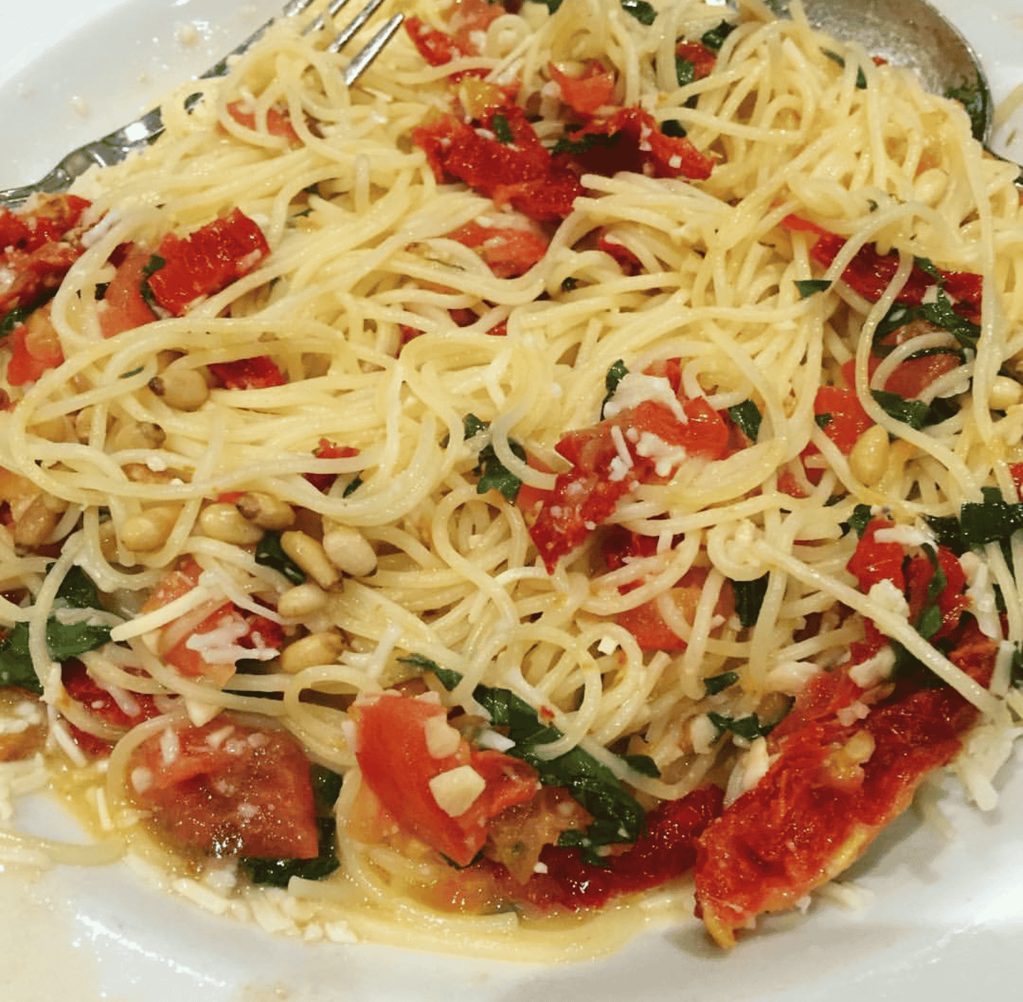 TOMATO BASIL PASTA