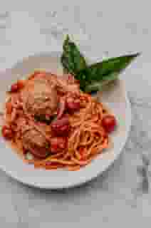 Spaghetti & Meatballs
