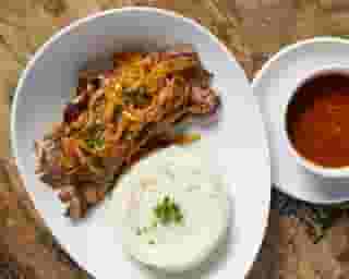 Bistec Encebollado / Steak & Onions