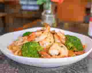 Featuring: Garlic Shrimp Pasta