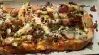 Gorgonzola Apple Flatbread