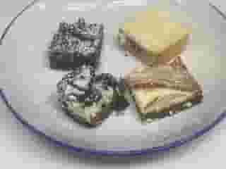 ASSORTED DESSERT BAR