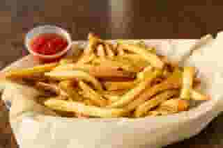 fresh-cut-french-fries-lunch-the-lunch-box-restaurant-in-mo