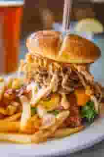 Alec's Deluxe Burger