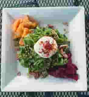 BEET & BURRATA SALAD